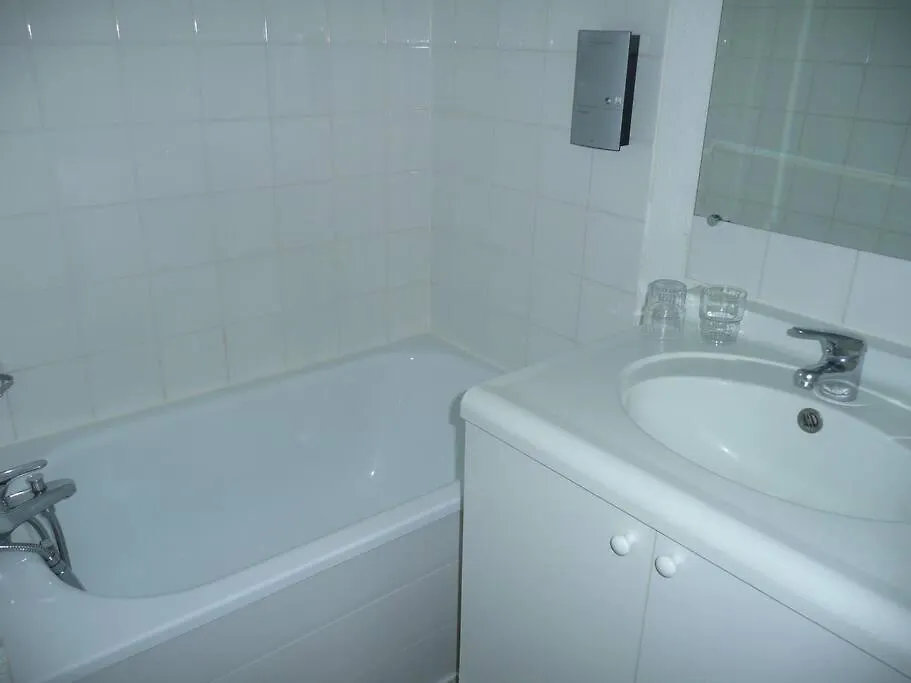 Appartement Dans Residence Aux Pieds Des Pistes Génos